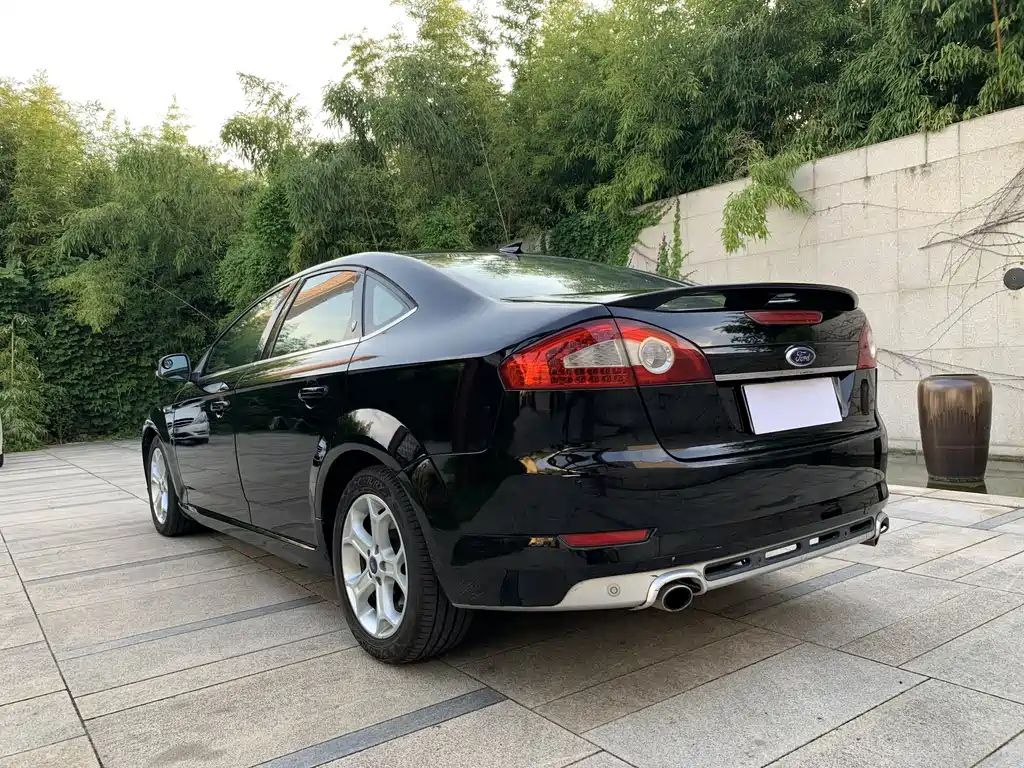 FORD MONDEO - WINNER 2010