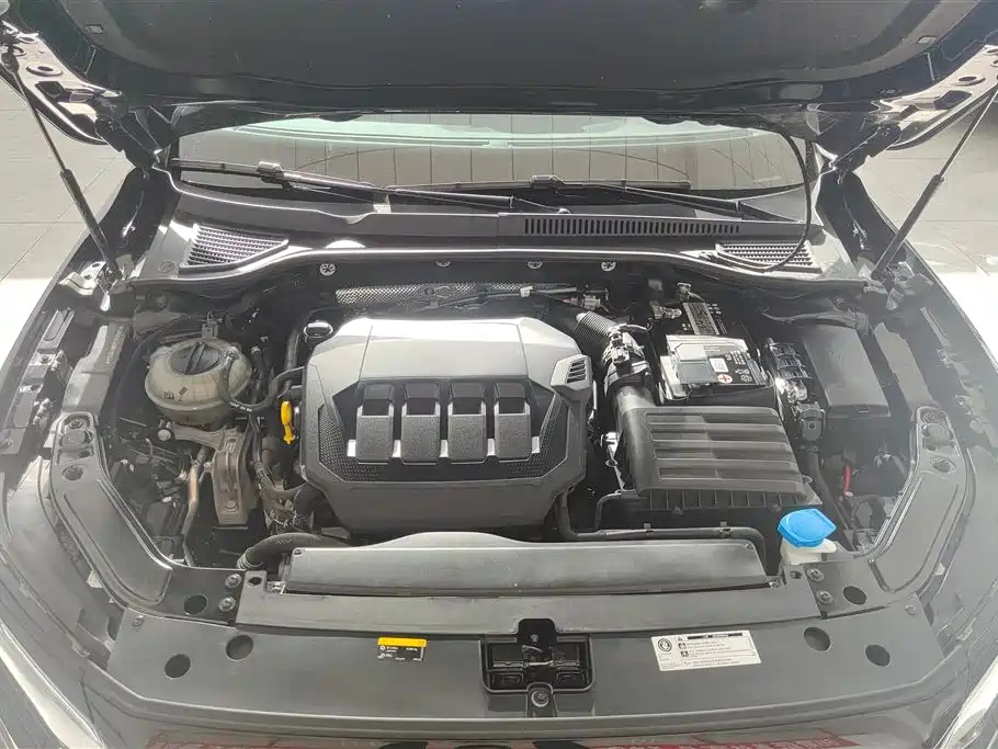 VOLKSWAGEN PASSAT 2022