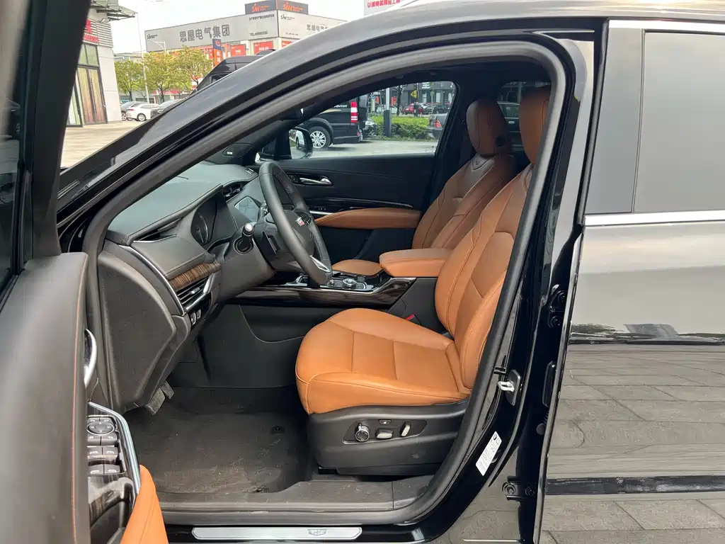 CADILLAC XT4 2022