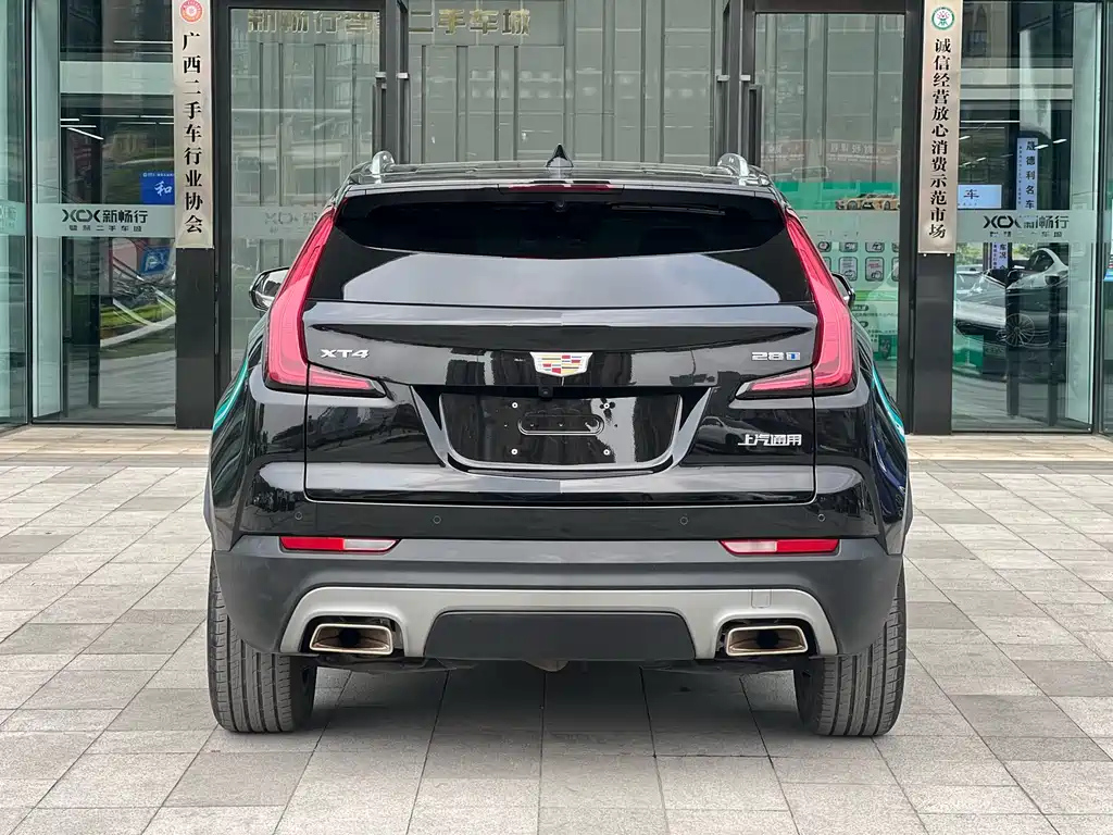 CADILLAC XT4 2022