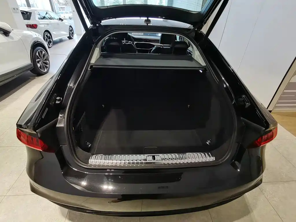 AUDI A7 2023