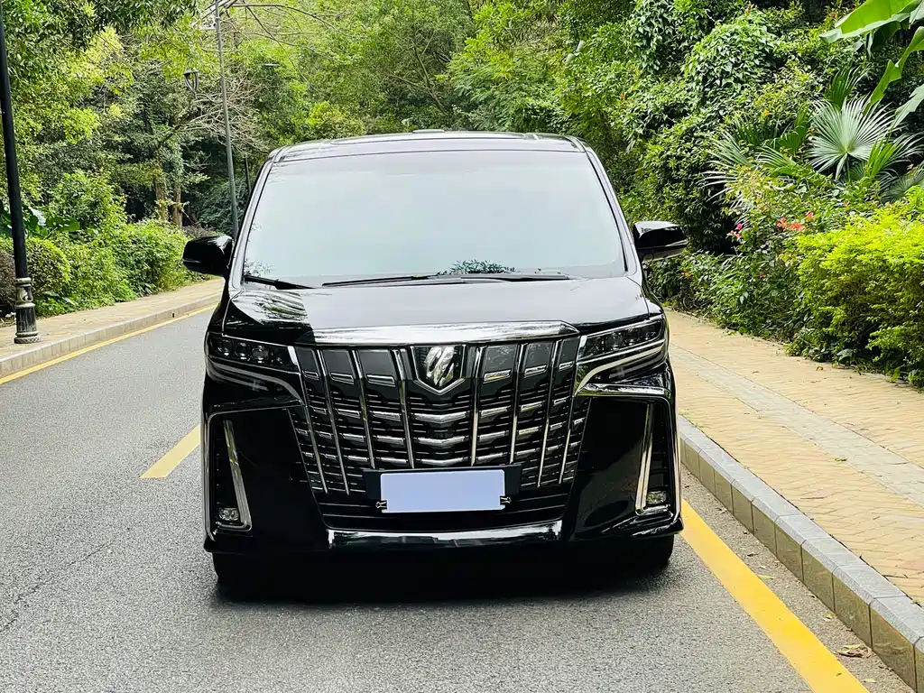 TOYOTA ALPHARD 2017