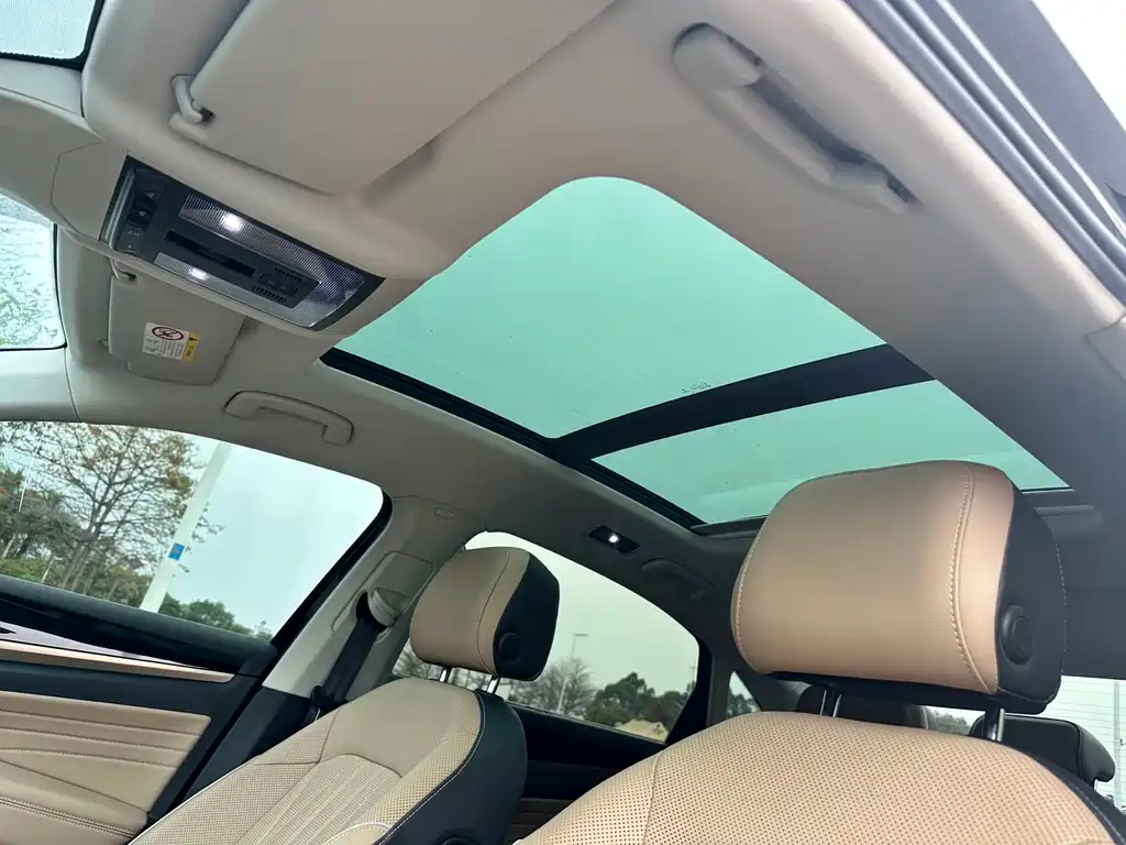VOLKSWAGEN PASSAT 2022