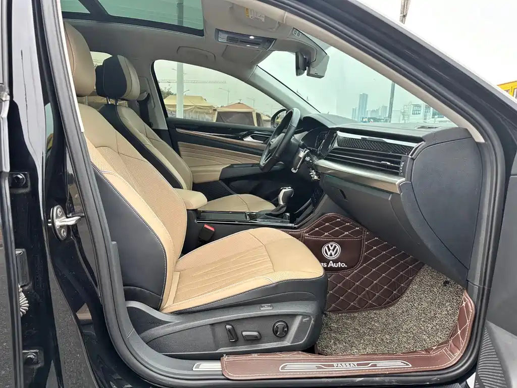 VOLKSWAGEN PASSAT 2022