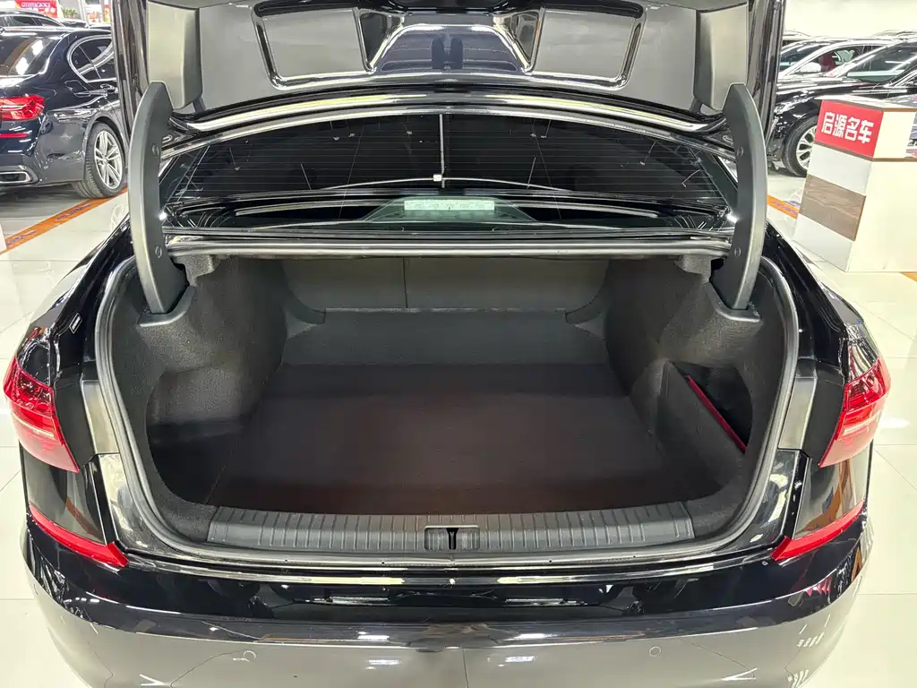 VOLKSWAGEN PASSAT 2021