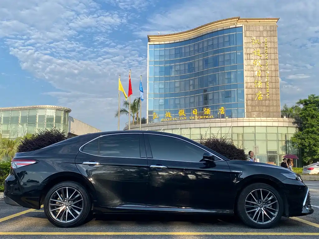 TOYOTA CAMRY 2021