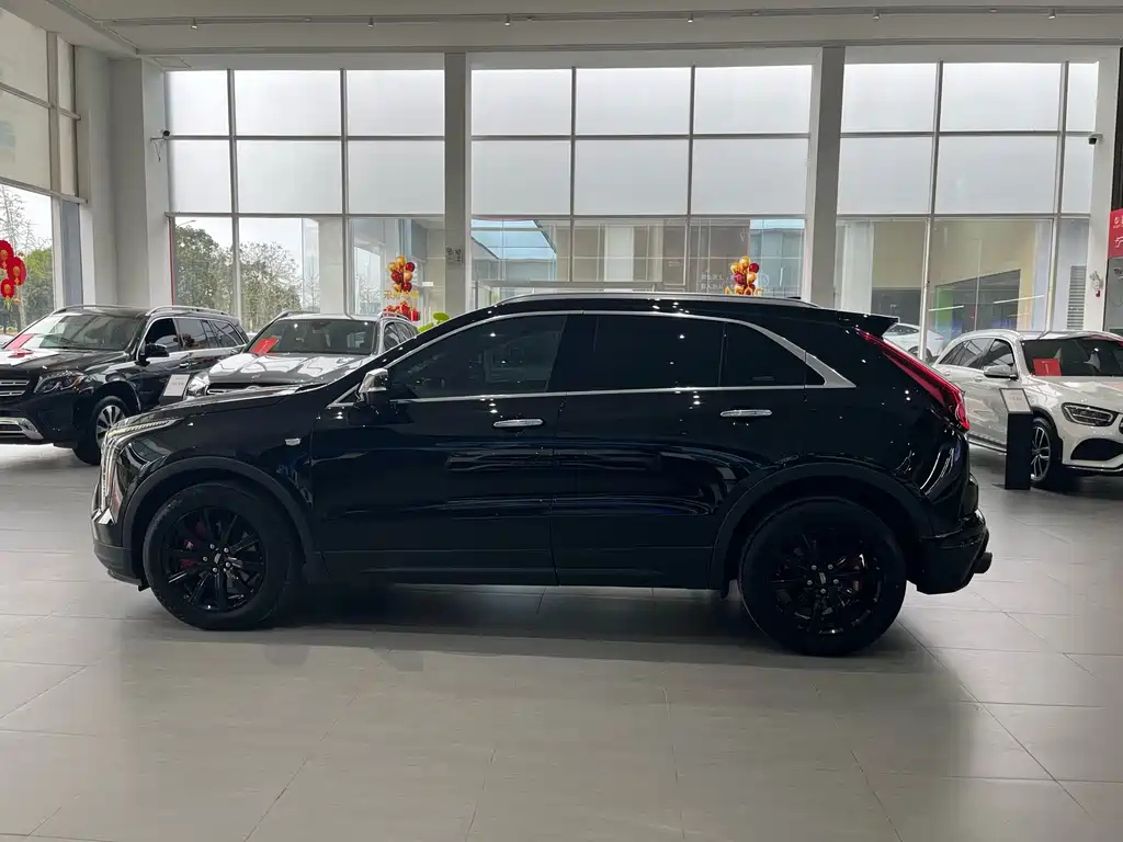 CADILLAC XT4 2021