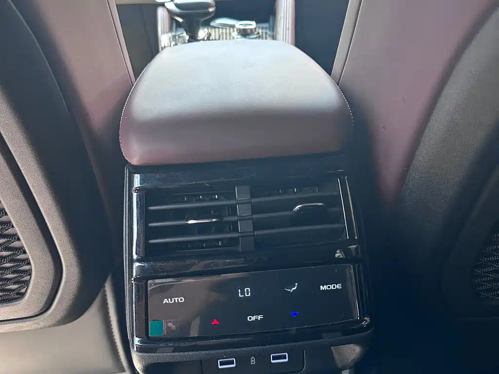 GEELY AUTO MONJARO 2022