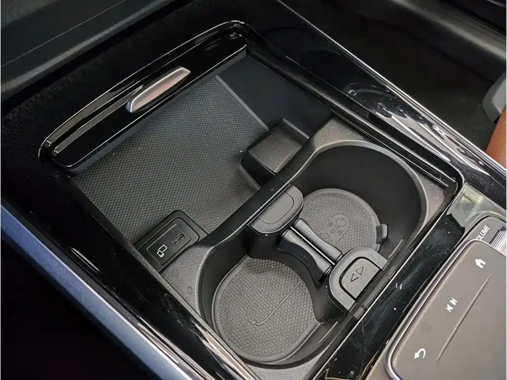MERCEDES BENZ GLB 2021