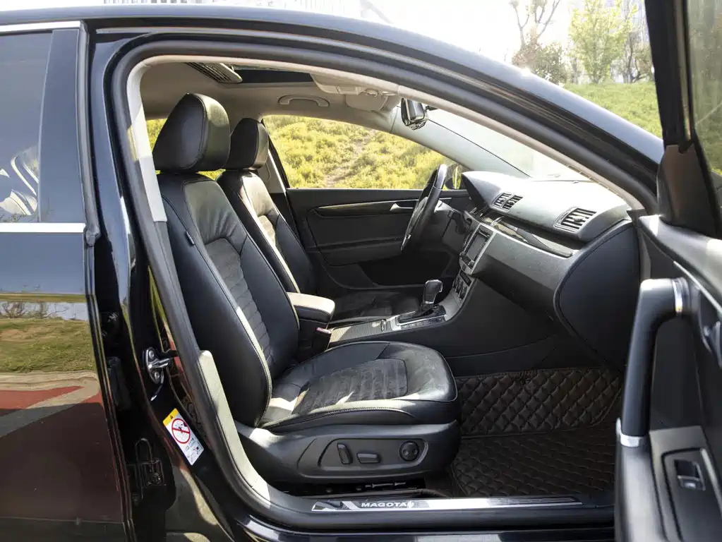 VOLKSWAGEN MAGOTAN 2014