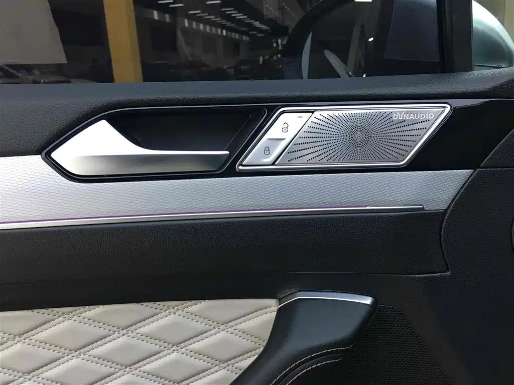 VOLKSWAGEN MAGOTAN 2022