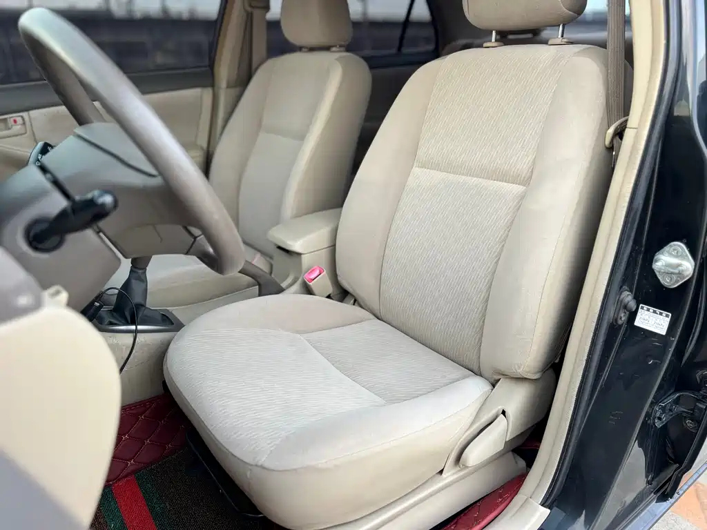 TOYOTA COROLLA 2011