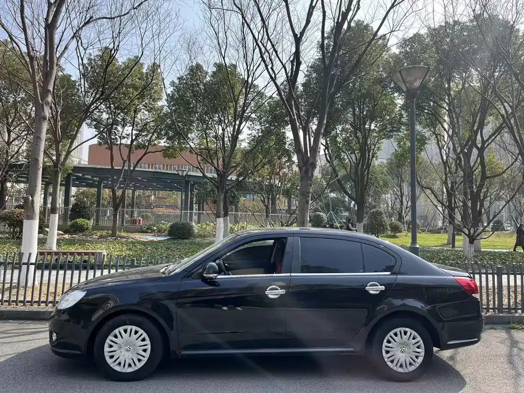 VOLKSWAGEN LAVIDA 2013