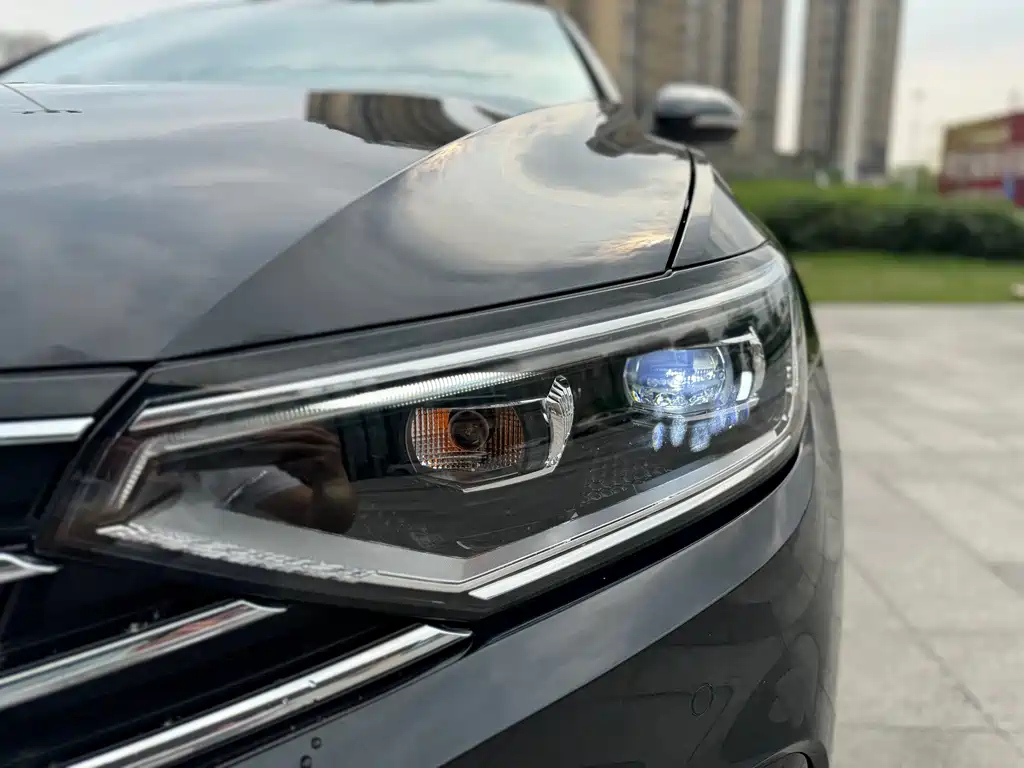 VOLKSWAGEN MAGOTAN 2022