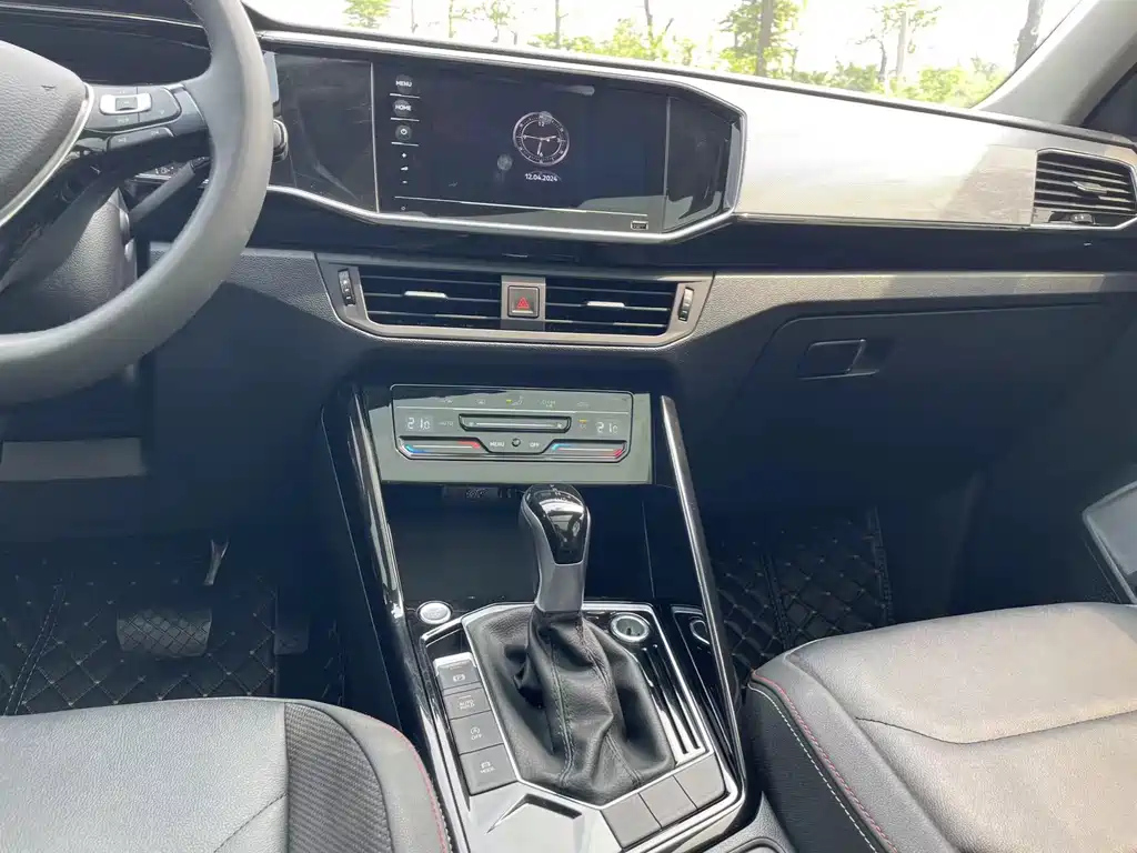 VOLKSWAGEN TAYRON 2022