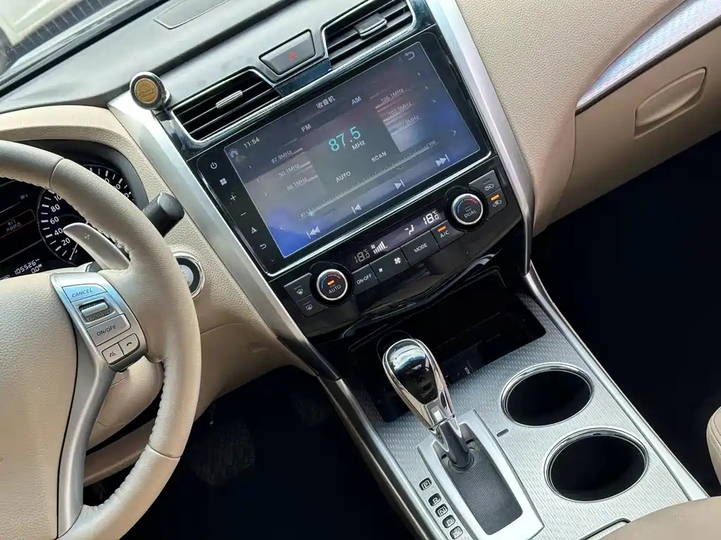 NISSAN TEANA 2017