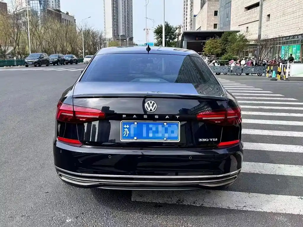 VOLKSWAGEN PASSAT 2020