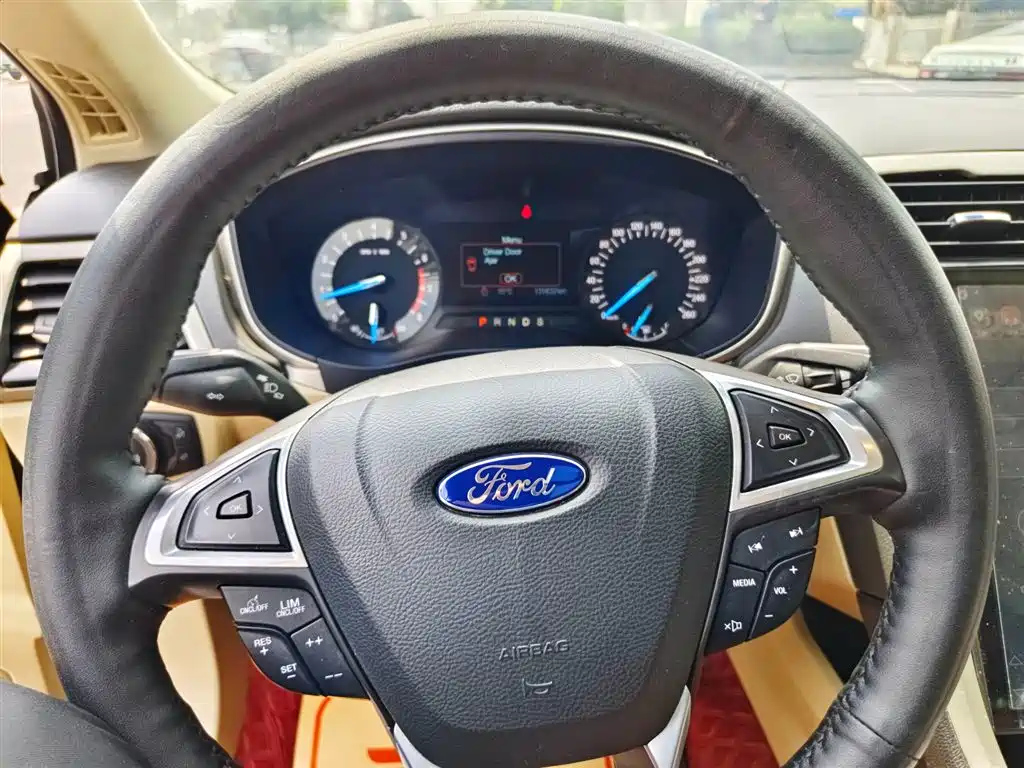 FORD MONDEO 2014
