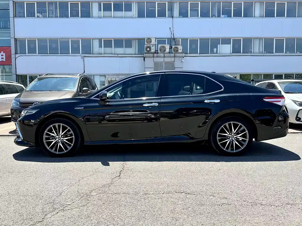 TOYOTA CAMRY 2022