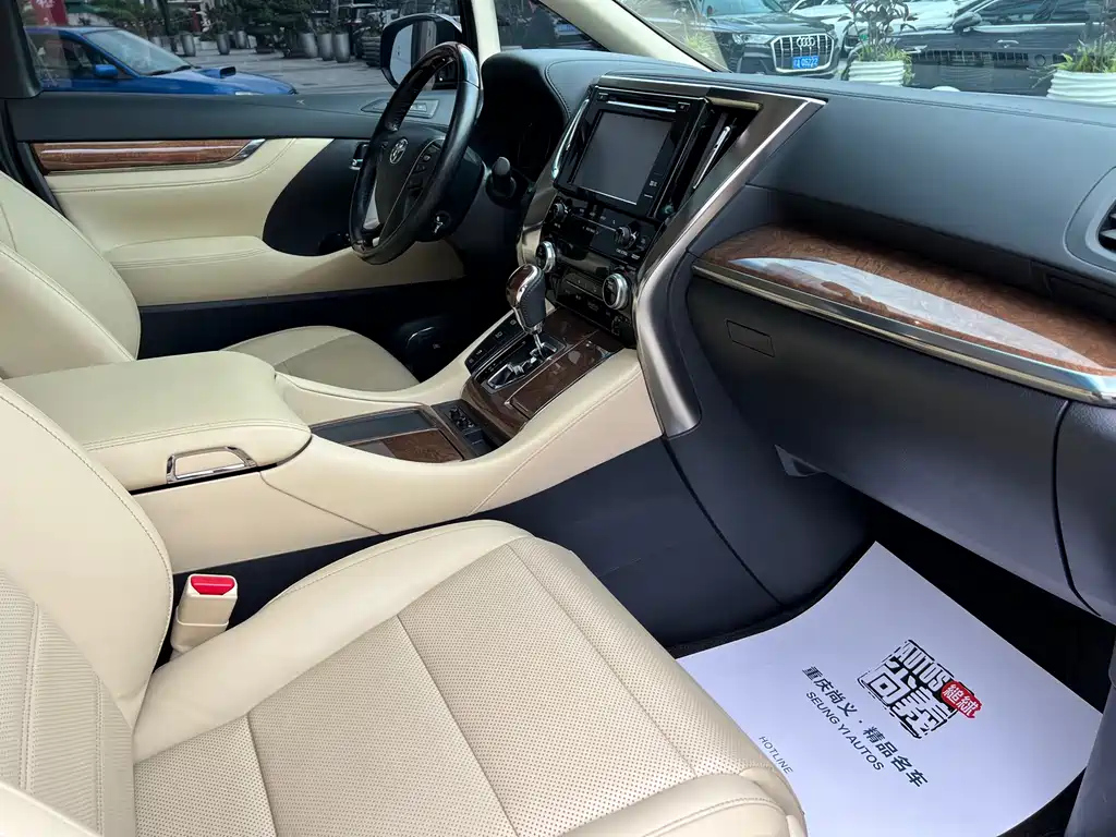 TOYOTA ALPHARD 2018
