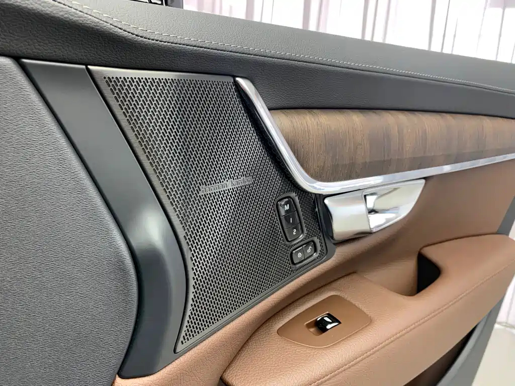 VOLVO S90 2021