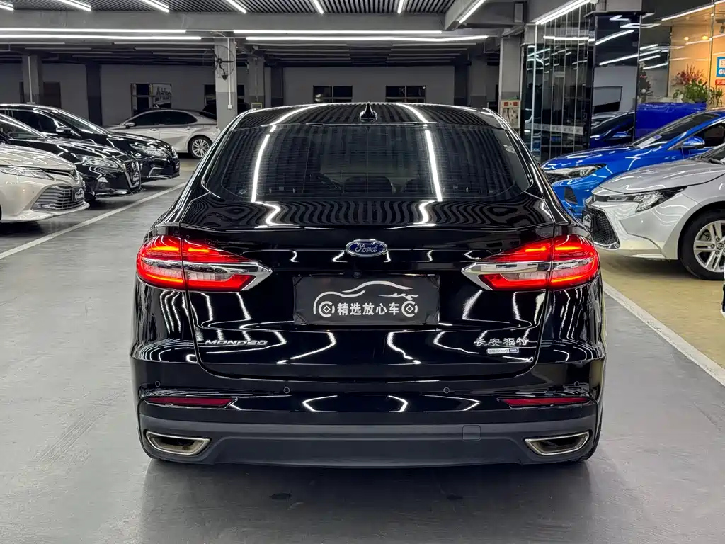 FORD MONDEO 2022