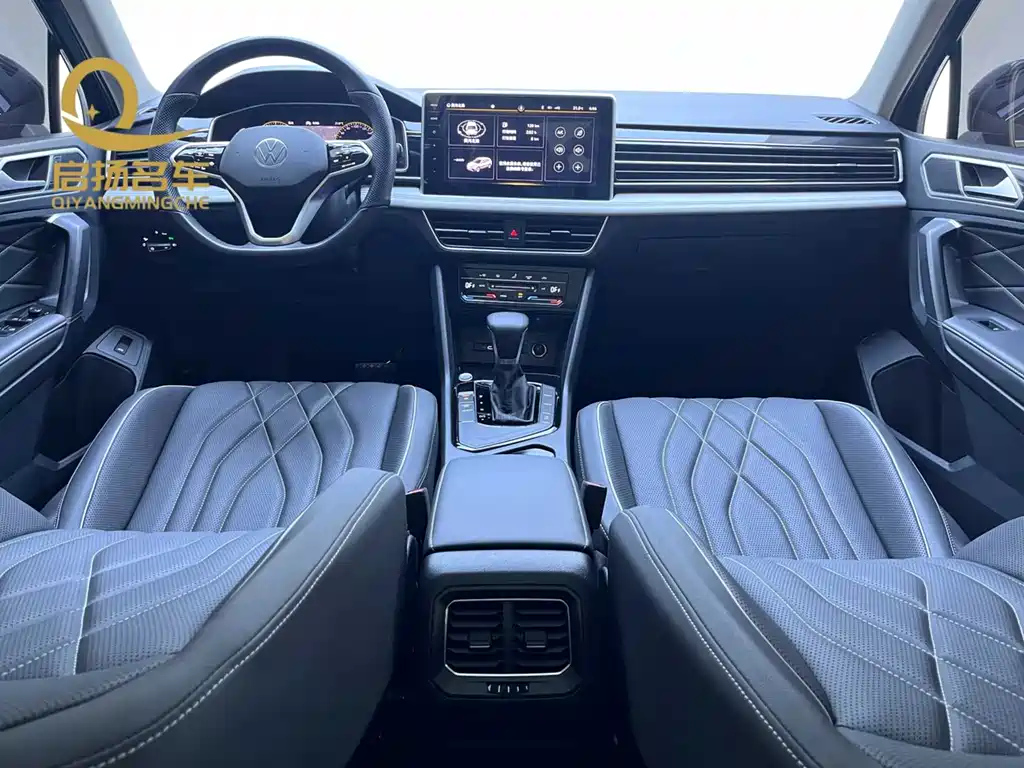 VOLKSWAGEN TIGUAN L 2022