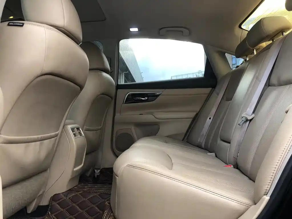 NISSAN TEANA 2018