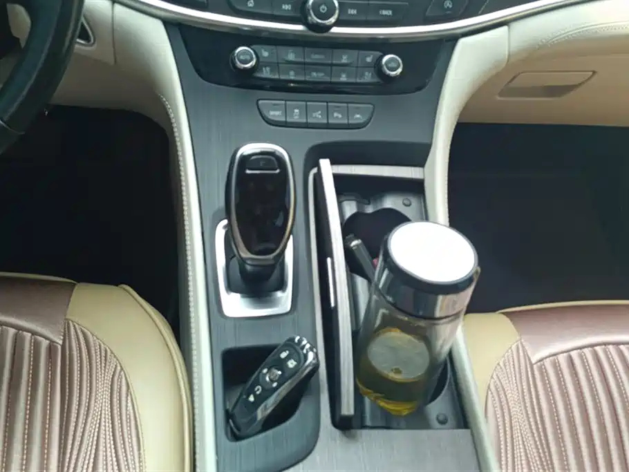 BUICK LACROSSE 2022