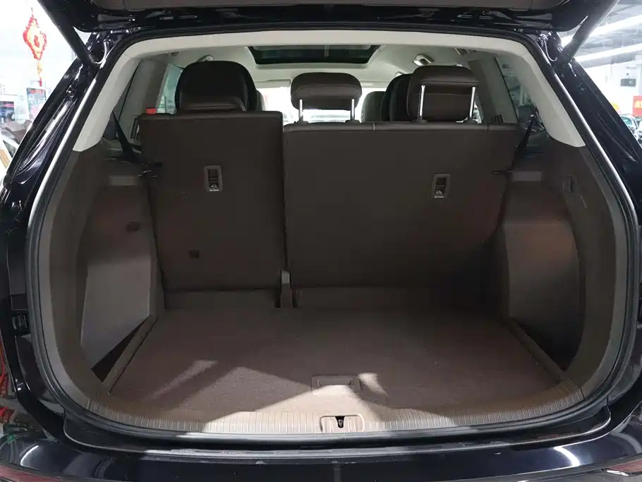 VOLKSWAGEN VILORAN 2022