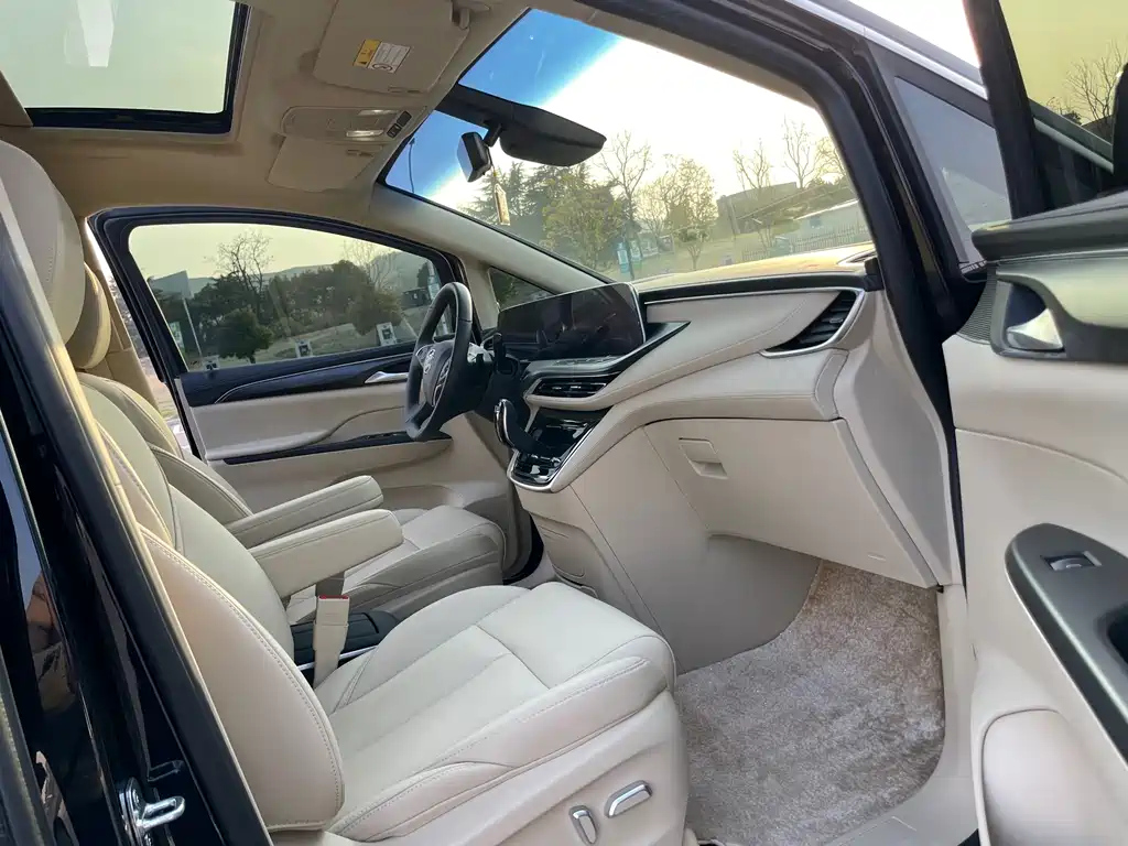 BUICK GL8 2023