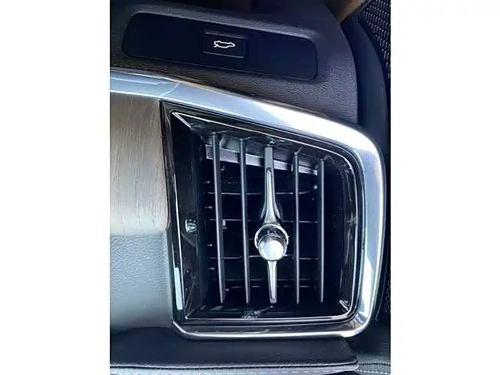 VOLVO S90 2023