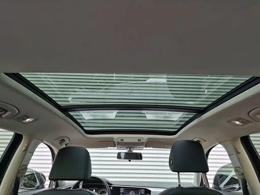 VOLKSWAGEN TAYRON 2020