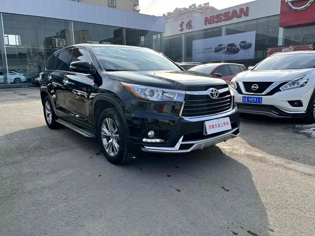 TOYOTA HIGHLANDER 2016