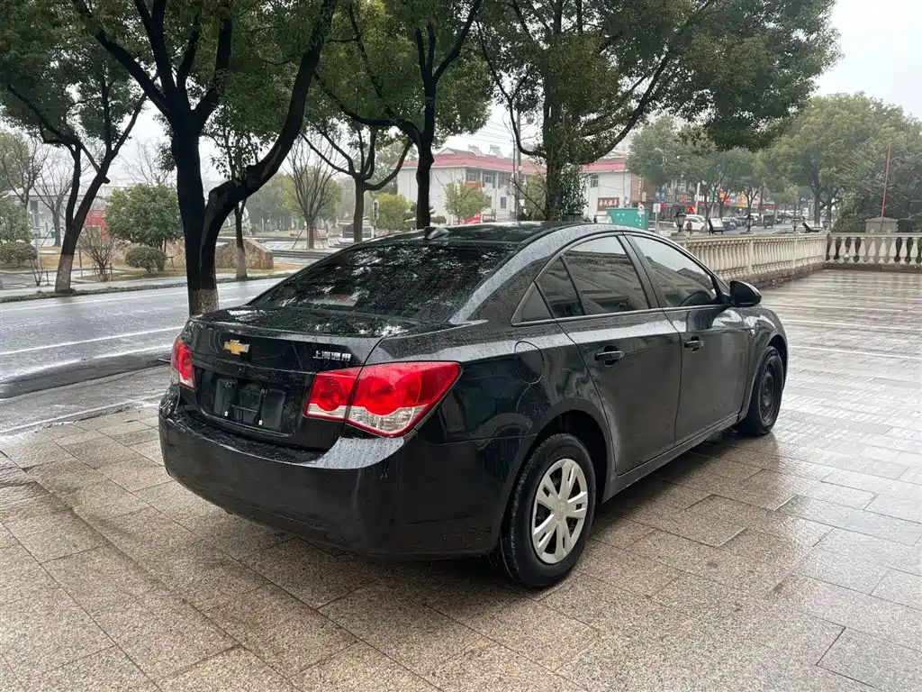 CHEVROLET CRUZE 2010
