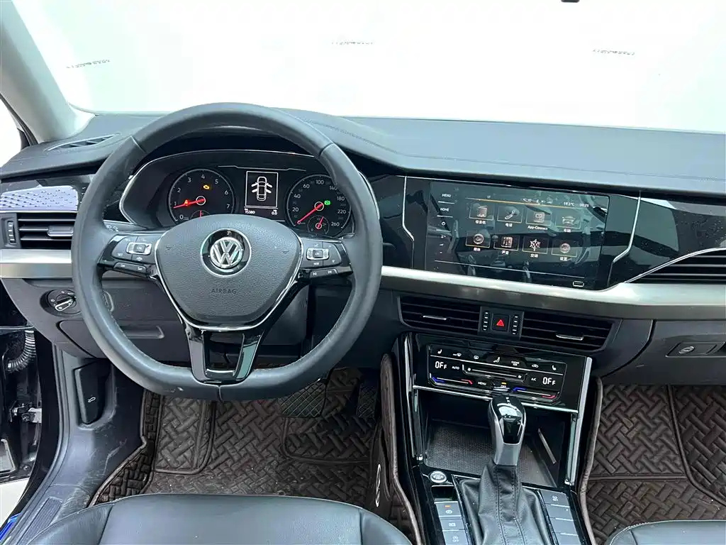 VOLKSWAGEN PASSAT 2021