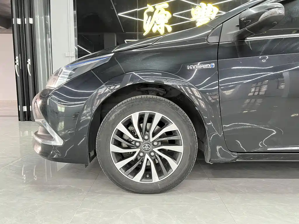 TOYOTA COROLLA 2018