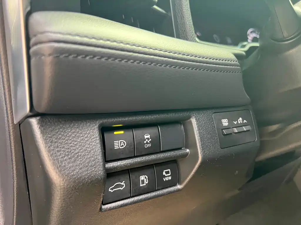 TOYOTA AVALON 2020