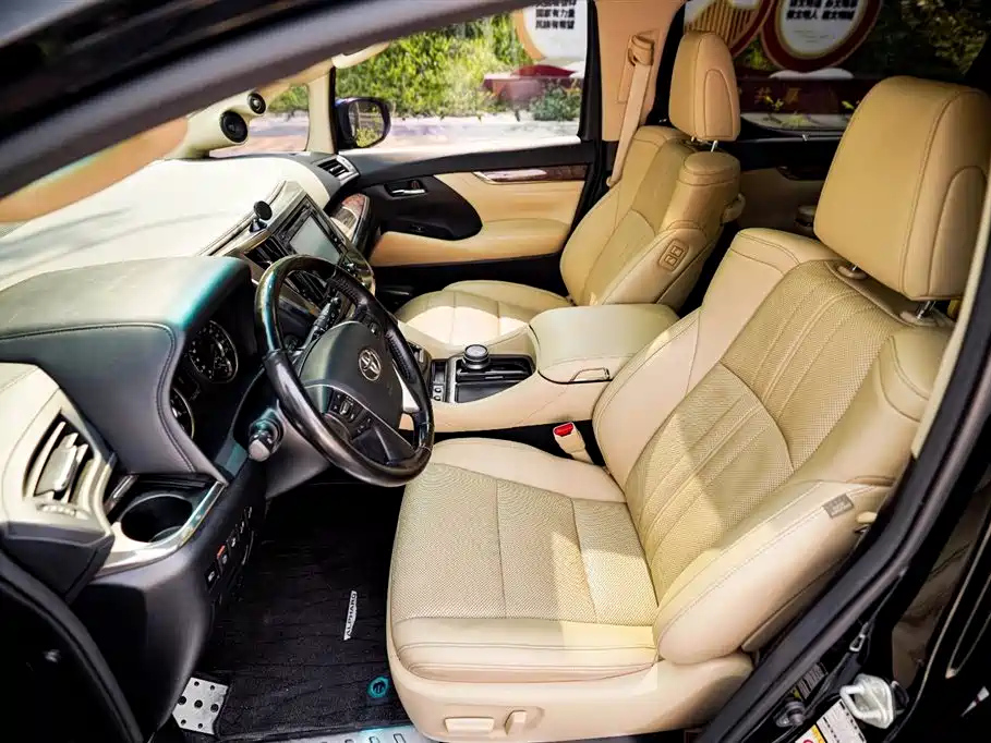 TOYOTA ALPHARD 2018