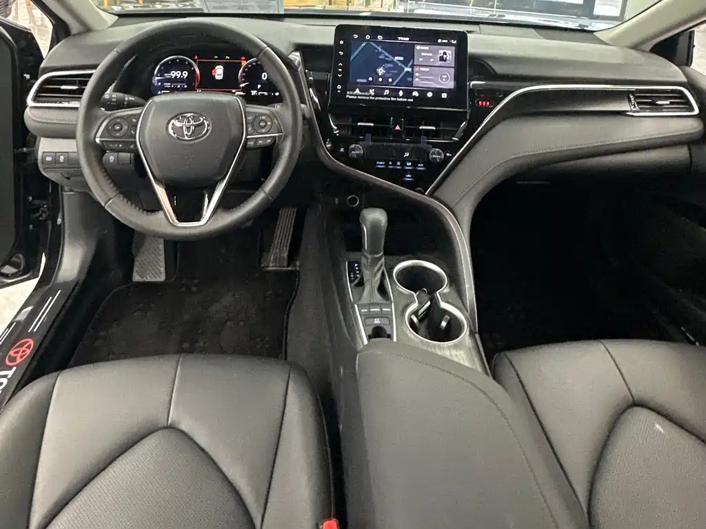 TOYOTA CAMRY 2024
