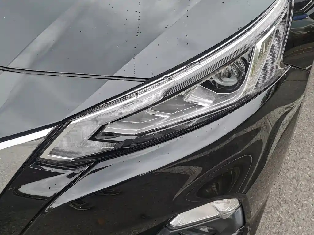 NISSAN TEANA 2019