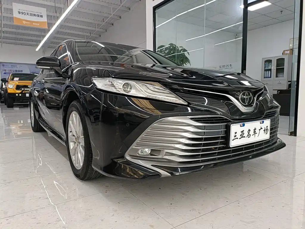 TOYOTA CAMRY 2020
