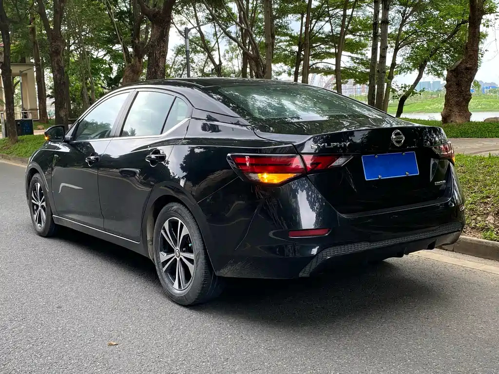 NISSAN SYLPHY 2020