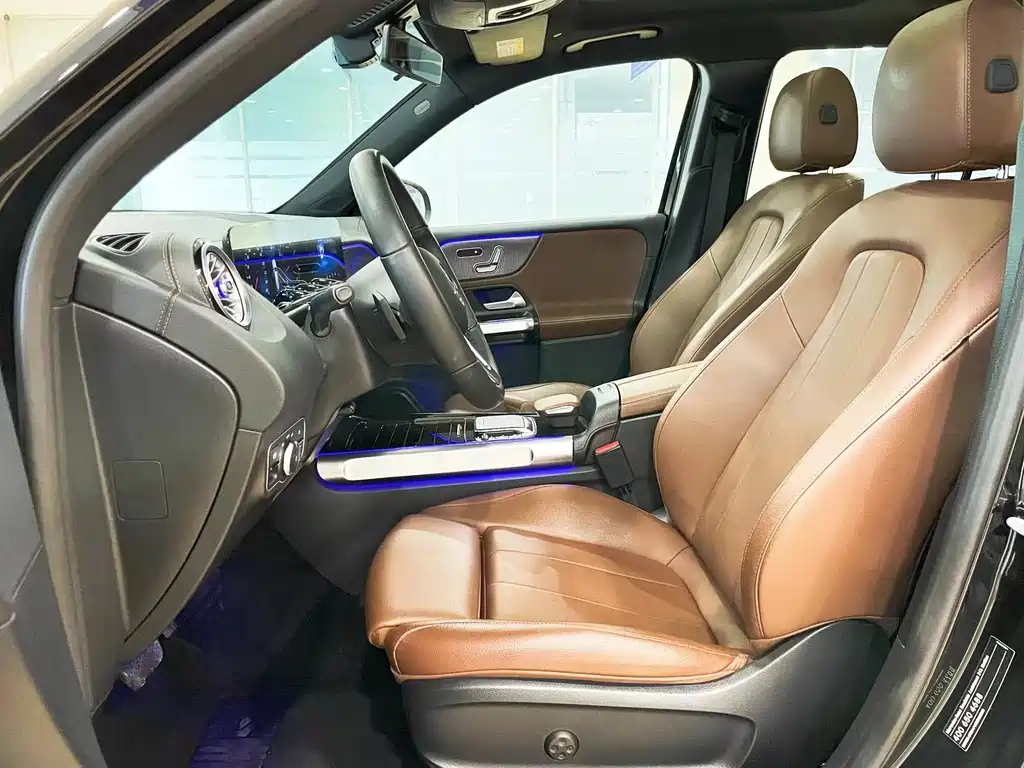 MERCEDES BENZ GLB 2021