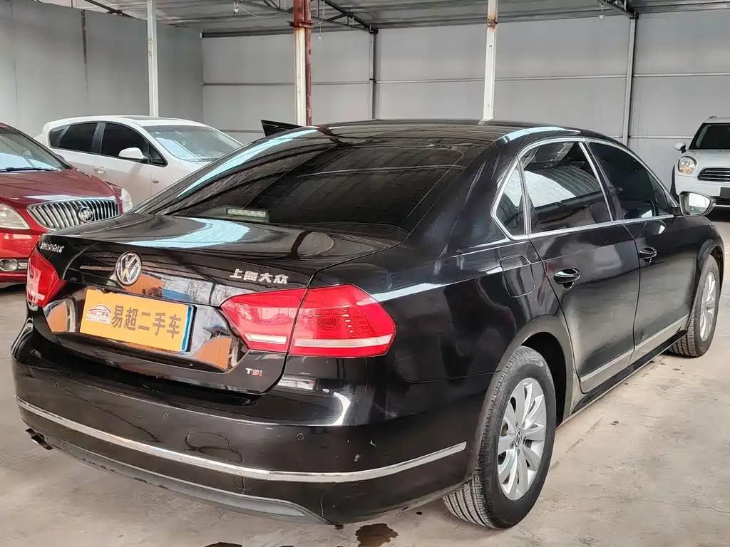 VOLKSWAGEN PASSAT 2014