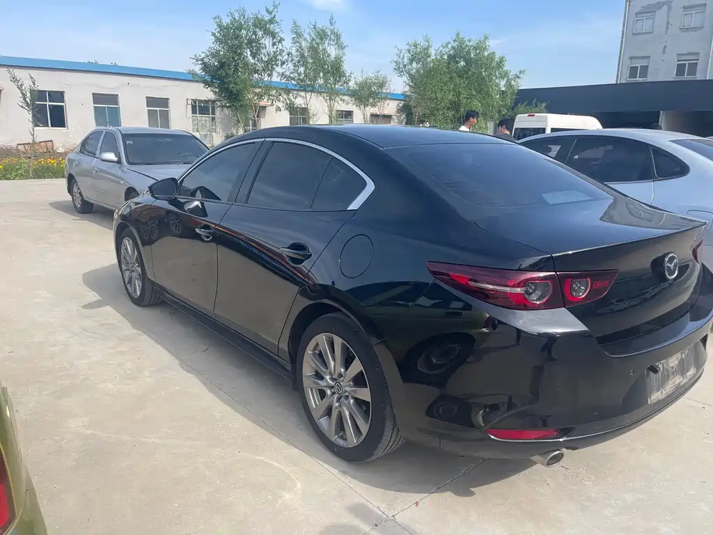 MAZDA 3 AXELA 2022