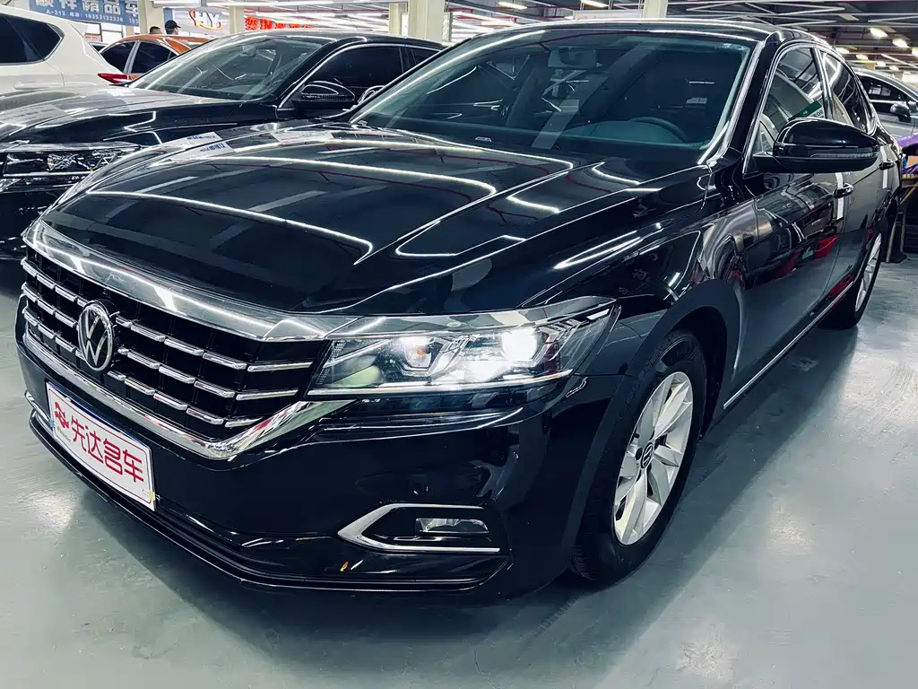 VOLKSWAGEN PASSAT 2020