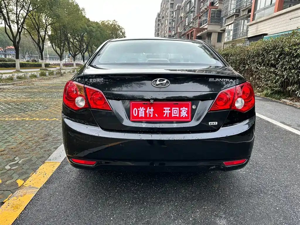 HYUNDAI CELESTA 2010