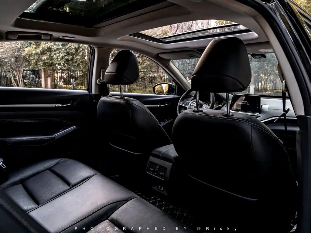 NISSAN TEANA 2020