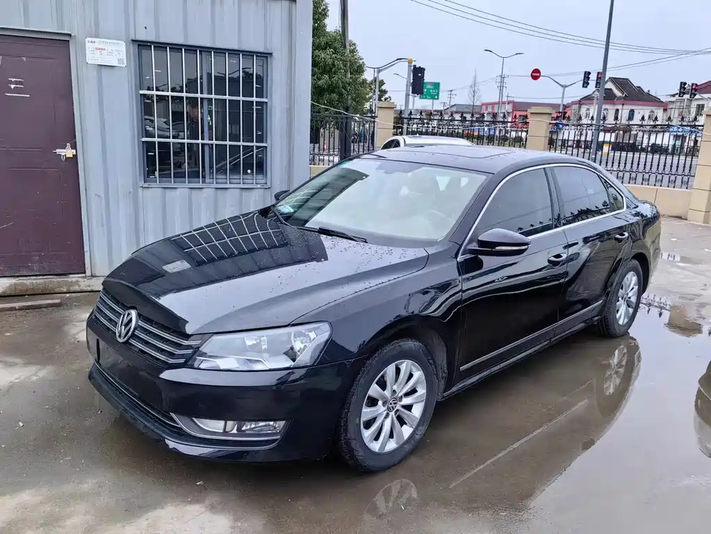 VOLKSWAGEN PASSAT 2015